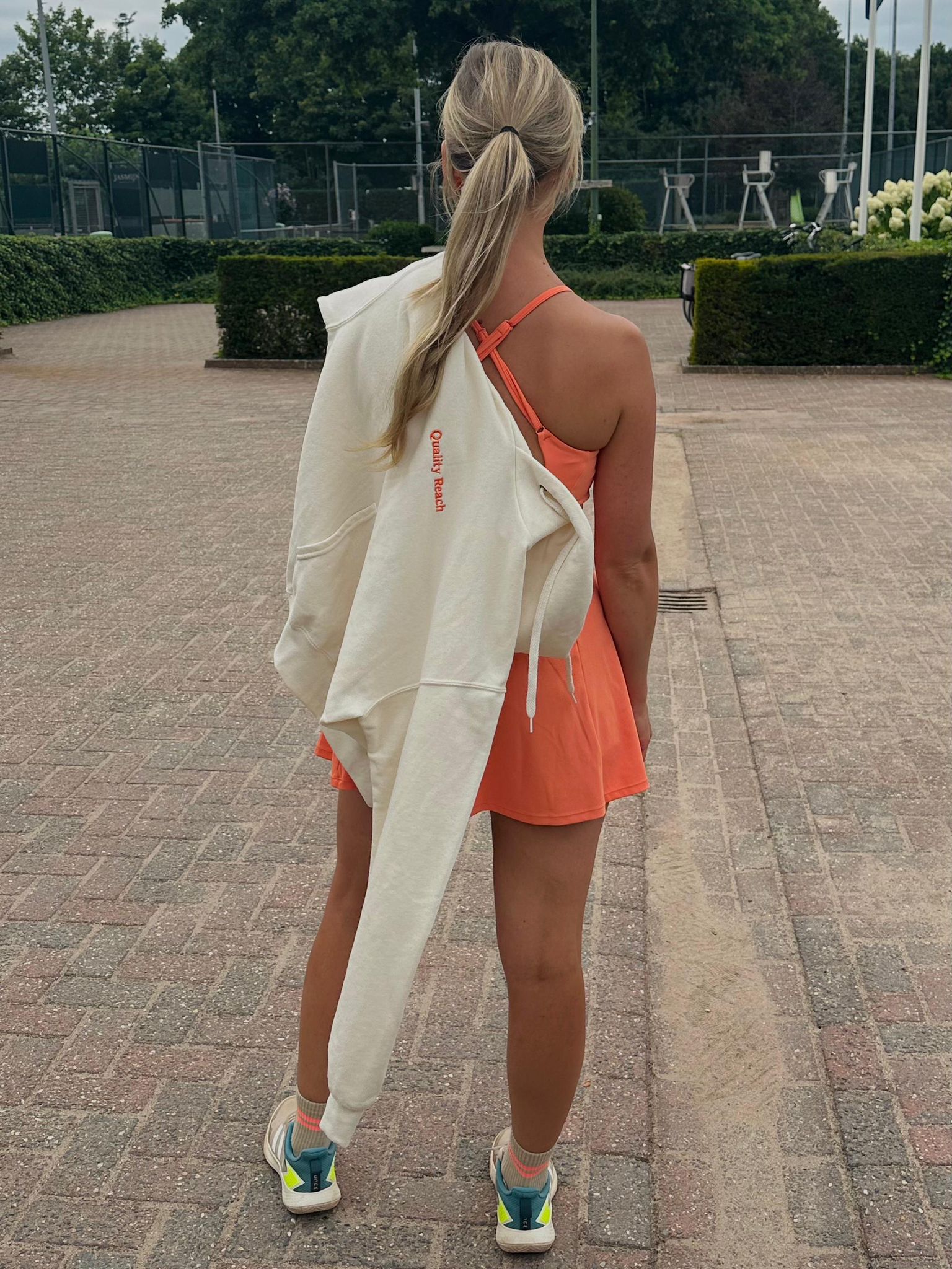 Quality Reach sweater